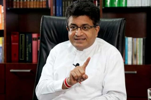 ஈஸ்டர் தாக்குதலின் உண்மையான சூத்திரதாரி குறித்து ஆதாரங்களை வெளியிடுவதாக உதய கம்மன்பில தெரிவிப்பு!